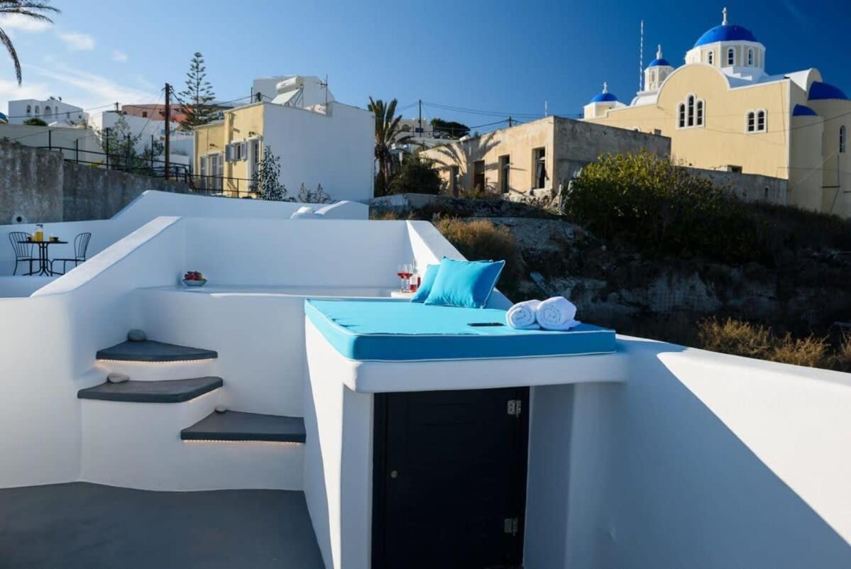 Ferienwohnung Santorini Traditional Apt With Private Hot Tub Fira  Exterior foto